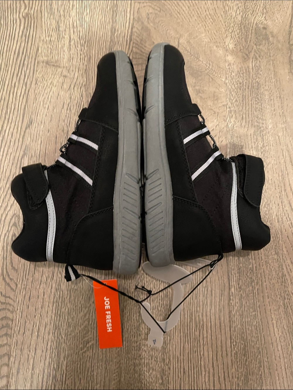 Joe Fresh Black and Gray Kids Sneakers with Hook-and-Loop Strap - Picture 5 of 10